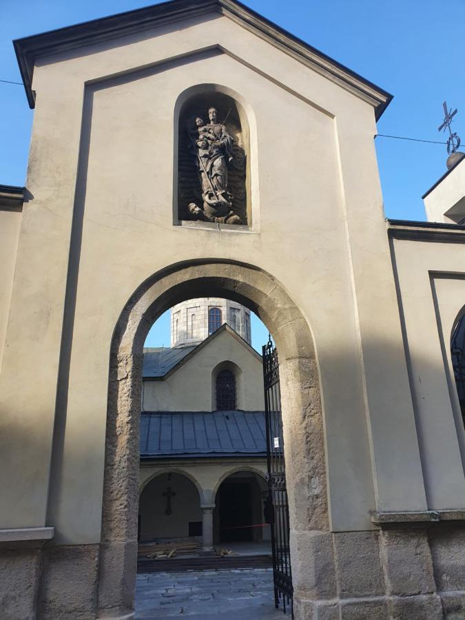 Апартаменти У Шевальє. Lviv Exterior photo